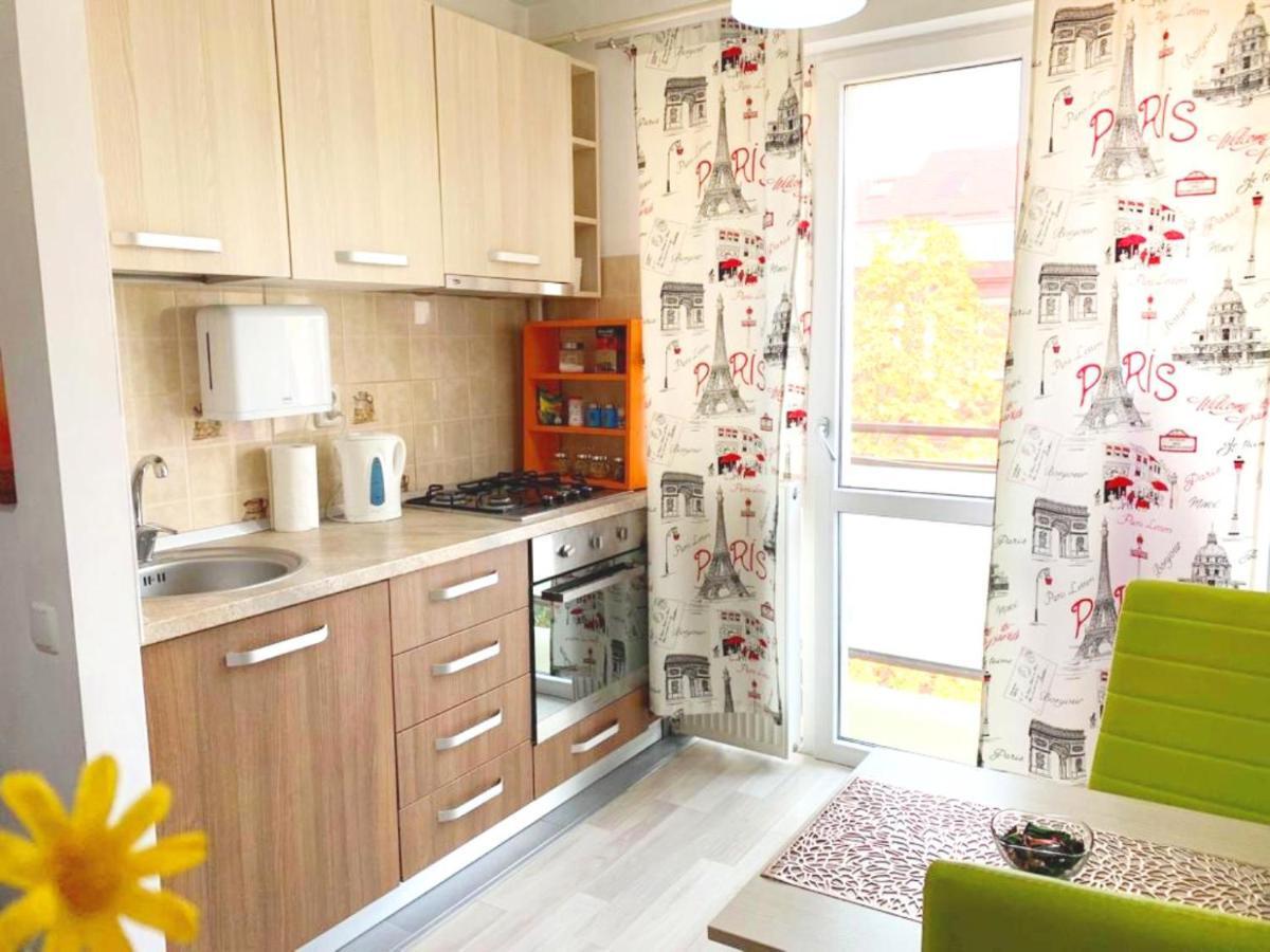 יאשי Emma Accommodation - Clean And Comfortable Apartment מראה חיצוני תמונה
